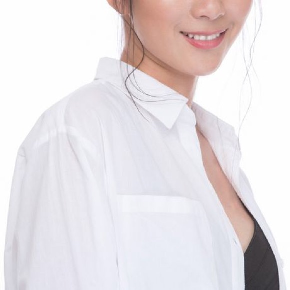 White Oversized Collared Button Down Shirt - Picture 2 of 8